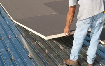 benefits of insulating New Row flat roofing